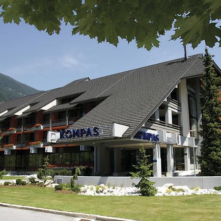 فندق كْرانْيِسكا غورافي  هوتل كومباس المظهر الخارجي الصورة
